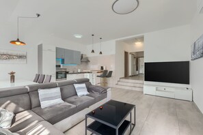TV - Apartment 2217/65764 (Istria - Medulin), 1200m from the beach (Medulin)