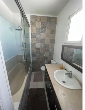 Shower - Charming & spacious 2 bedrooms / 5 minde Gare Agdal (Rabat)