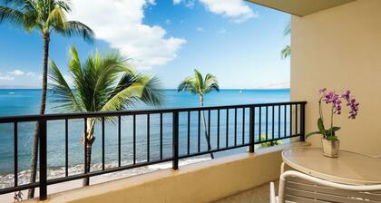 Sugar Beach Resort. Beautiful Front And Center Beachfront Condo! A/C Wifi