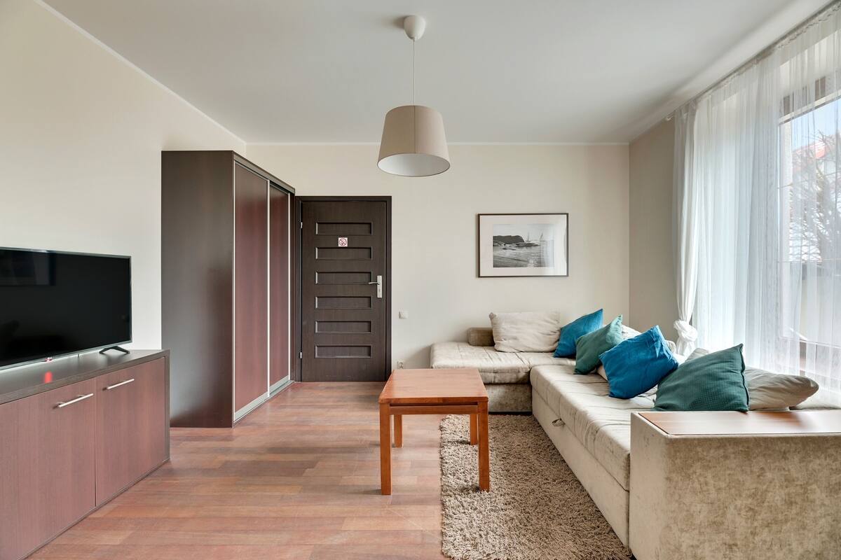 Departamento clásico, 1 habitación, junto a la playa (Nautilus 4 os) | 1 habitación, decoración personalizada, muebles diferentes y escritorio