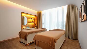 Sauna, Massageanwendungen