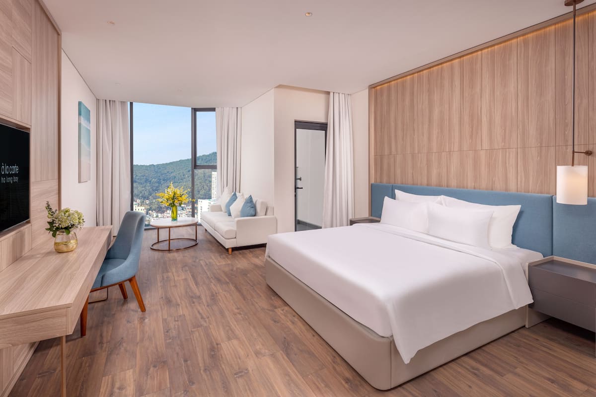 Deluxe City View King | Premium bedding, down duvets, pillow-top beds, in-room safe