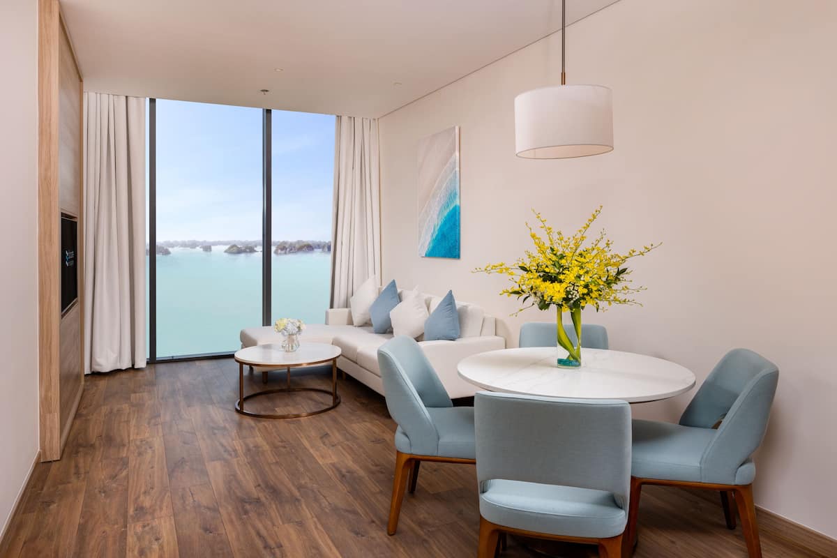 Two-bedroom Residence Executive Bay Vista | View from room