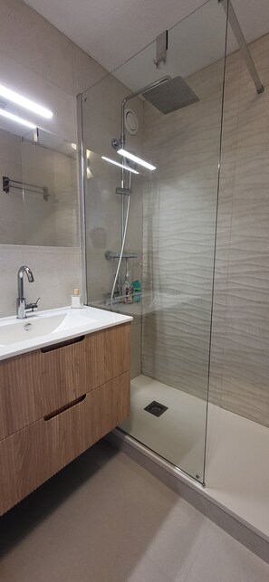 Ducha, secador de pelo