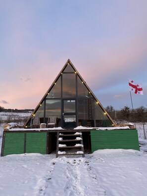 Exterior - Cozy triangle house with lake view in 1 hour from Tbilisi (Sioni)