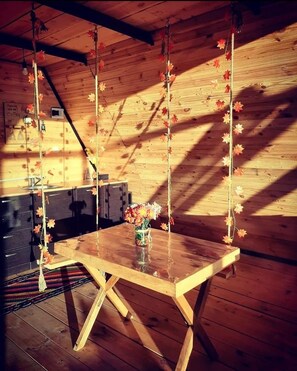 Dining - Cozy triangle house with lake view in 1 hour from Tbilisi (Sioni)