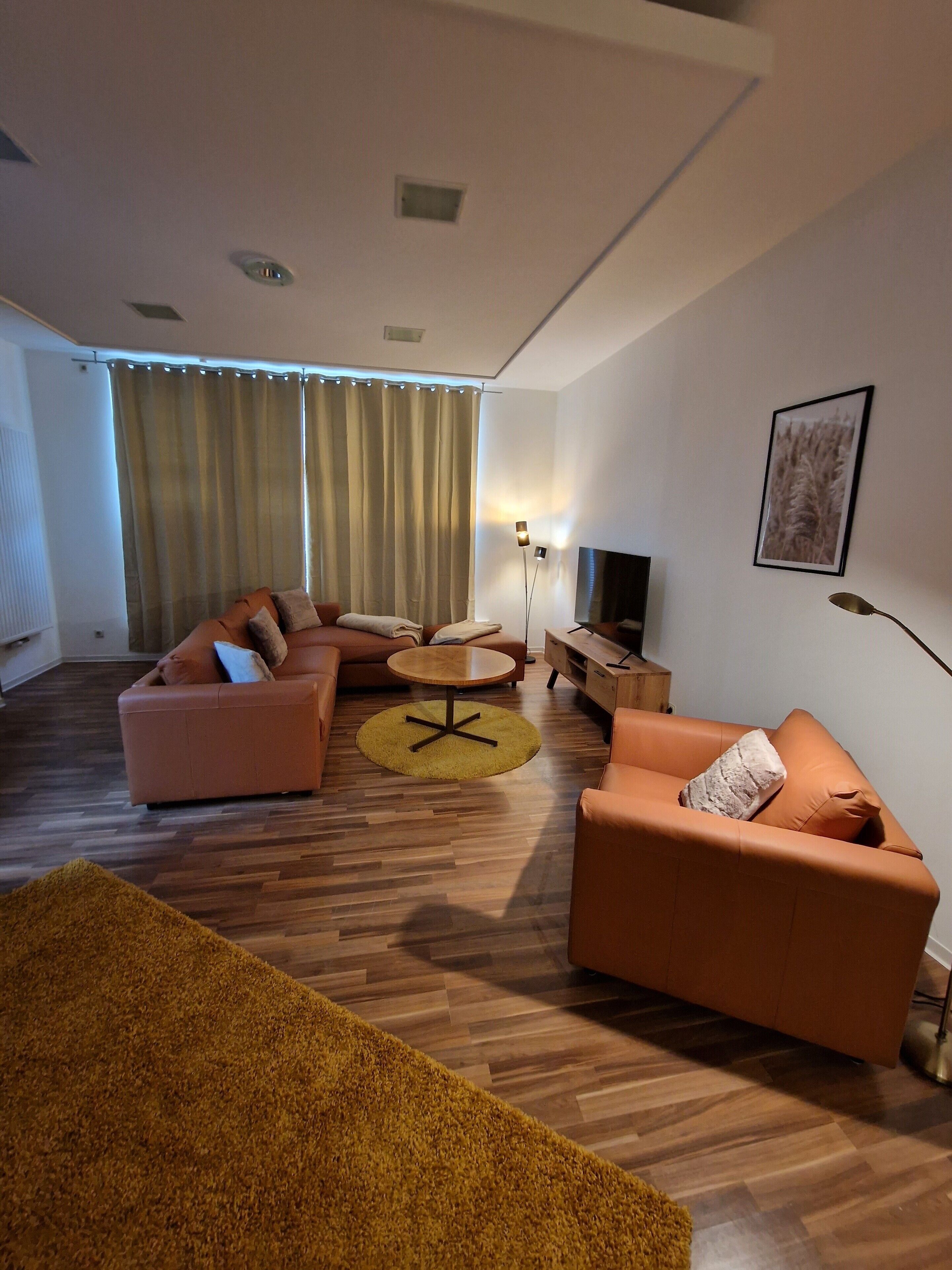 Fernseher, Bücher, Stereoanlage