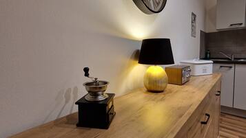 Kühlschrank, Ofen, Herdplatte, Geschirrspüler