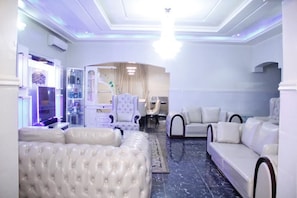 Interior - WE HAVE TWO APARTMENTS CONSIST OF 3 & 4 BEDROOMS THAT CAN BE RENT OUT SEPARATELY (Abuja)