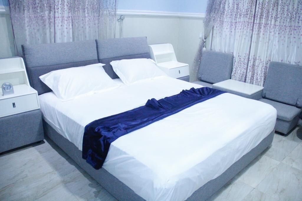 4 habitaciones, escritorio, wifi y ropa de cama 