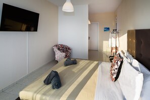 Panoramic Double Room | In-room safe, blackout drapes, soundproofing, iron/ironing board - Room25 (Chania)