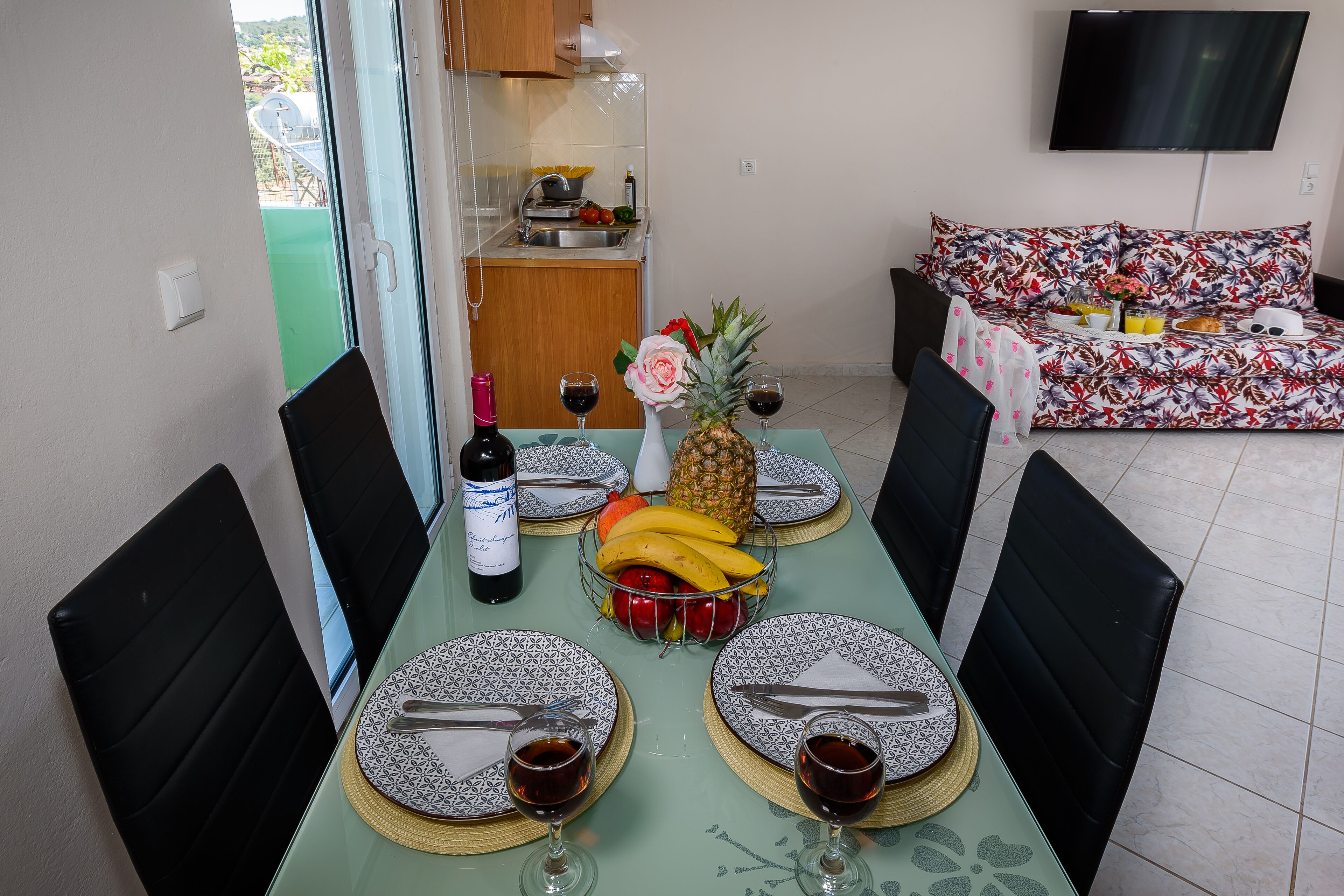 Panoramic Condo | Dining room