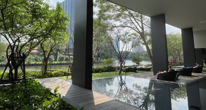Oasis in the heart of Bangkok