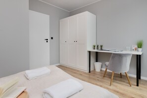 1 Schlafzimmer, Schreibtisch, Bügeleisen/Bügelbrett, WLAN