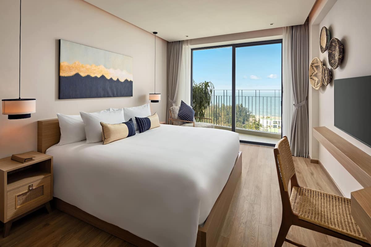 Superior Ocean View King