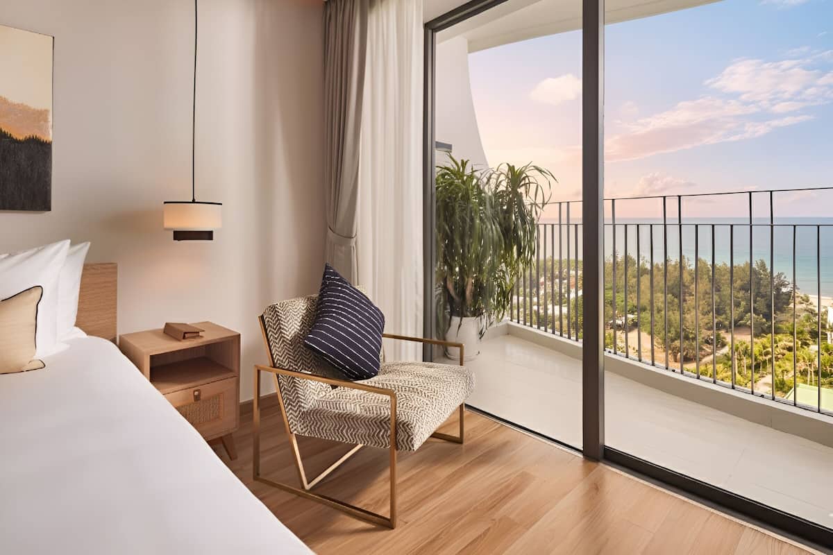 Studio, 1 King Bed, Ocean View | Balcony view