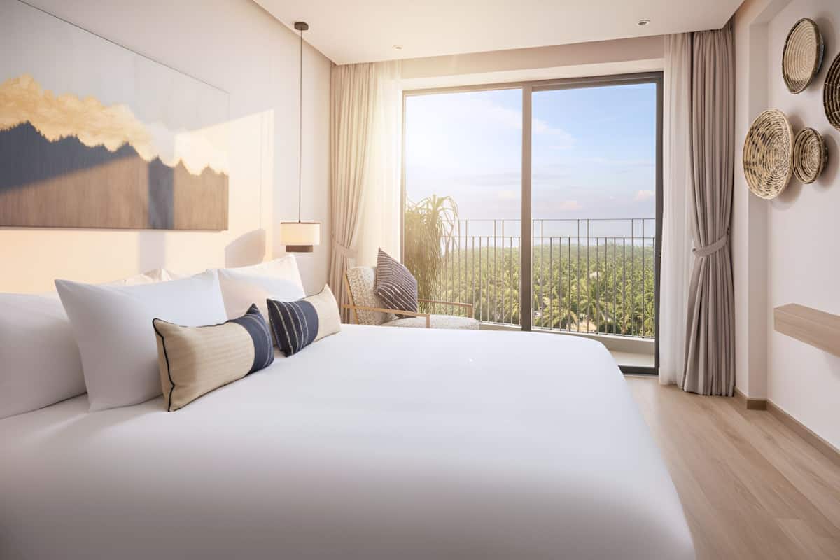 Studio, 1 King Bed | City view