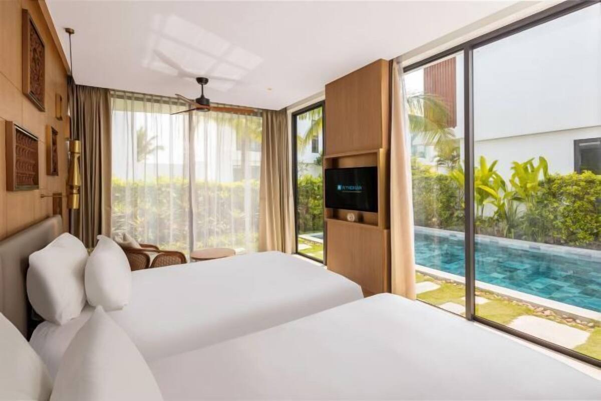 In-room safe, desk, laptop workspace, blackout curtains