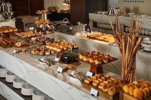 Petit déjeuner buffet compris tous les jours