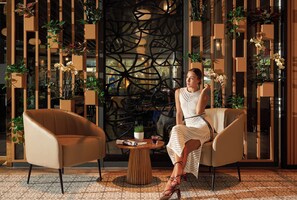3 bars/lounges, 2 poolside bars, beach bar - Wyndham Hoi An Royal Beachfront Resort & Villas (Da Nang)