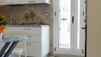 Superior-Zimmer | Eigene Küche | Großer Kühlschrank, Mikrowelle, Ofen, Herdplatte