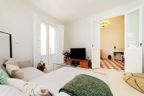 2 soverom, strykejern/-brett, wi-fi og sengetøy