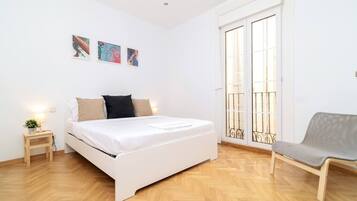 5 slaapkamers, een strijkplank/strijkijzer, wifi, beddengoed