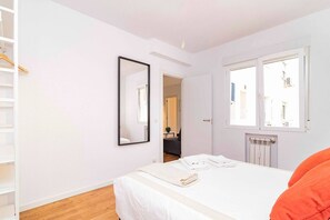 2 soverom, strykejern/-brett, wi-fi og sengetøy