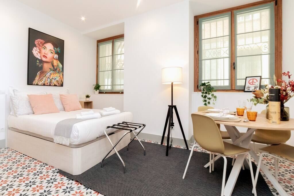 1 slaapkamer, een strijkplank/strijkijzer, wifi, beddengoed