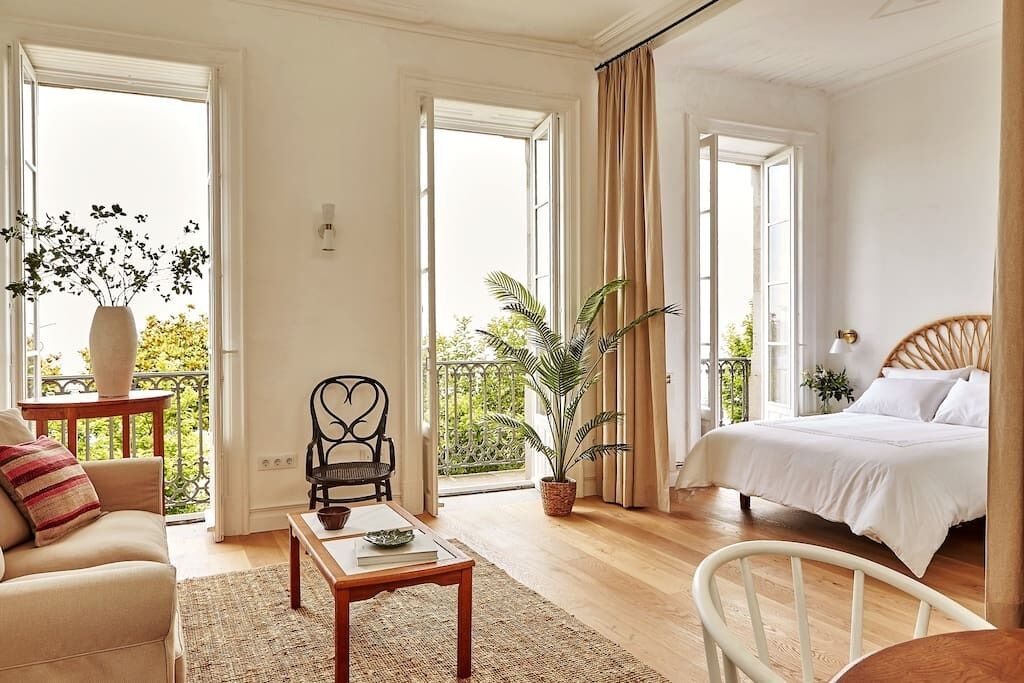 1 slaapkamer, een strijkplank/strijkijzer, wifi, beddengoed