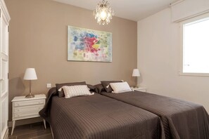 3 bedrooms, iron/ironing board, WiFi, bed sheets - Sensacional Apartamento Junto a Palacio Real (Madrid)