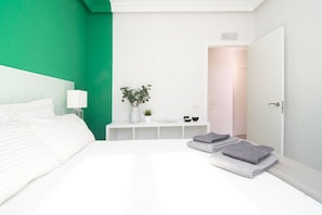 4 chambres, fer et planche à repasser, Wi-Fi, literie fournie
