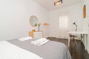 1 soverom, strykejern/-brett, wi-fi og sengetøy