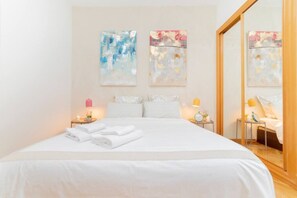 1 habitación, tabla de planchar con plancha, wifi y ropa de cama 