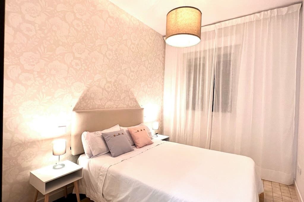 3 soverom, strykejern/-brett, reiseseng for barn og wi-fi