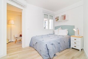 1 habitación, tabla de planchar con plancha, wifi y ropa de cama 