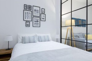 1 chambre, fer et planche à repasser, Wi-Fi, draps fournis