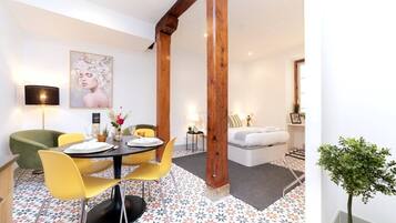 1 slaapkamer, een strijkplank/strijkijzer, wifi, beddengoed