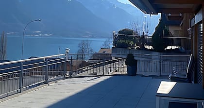 Ultra Luxurious House Lake view