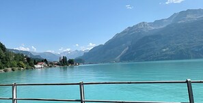 Beach - Ultra Luxurious House Lake view (Niederried bei Interlaken)