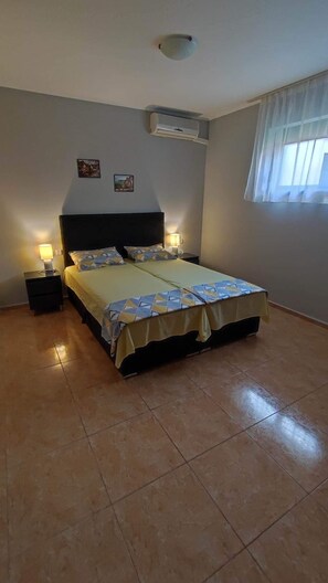 2 Schlafzimmer, Bügeleisen/Bügelbrett, kostenloses WLAN, Bettwäsche