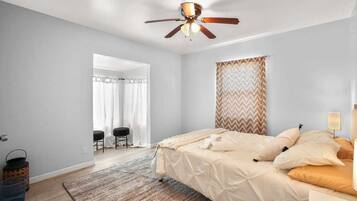 4 間睡房、書桌、免費 Wi-Fi、床單