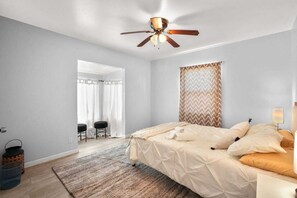 4 Schlafzimmer, Schreibtisch, kostenloses WLAN, Bettwäsche