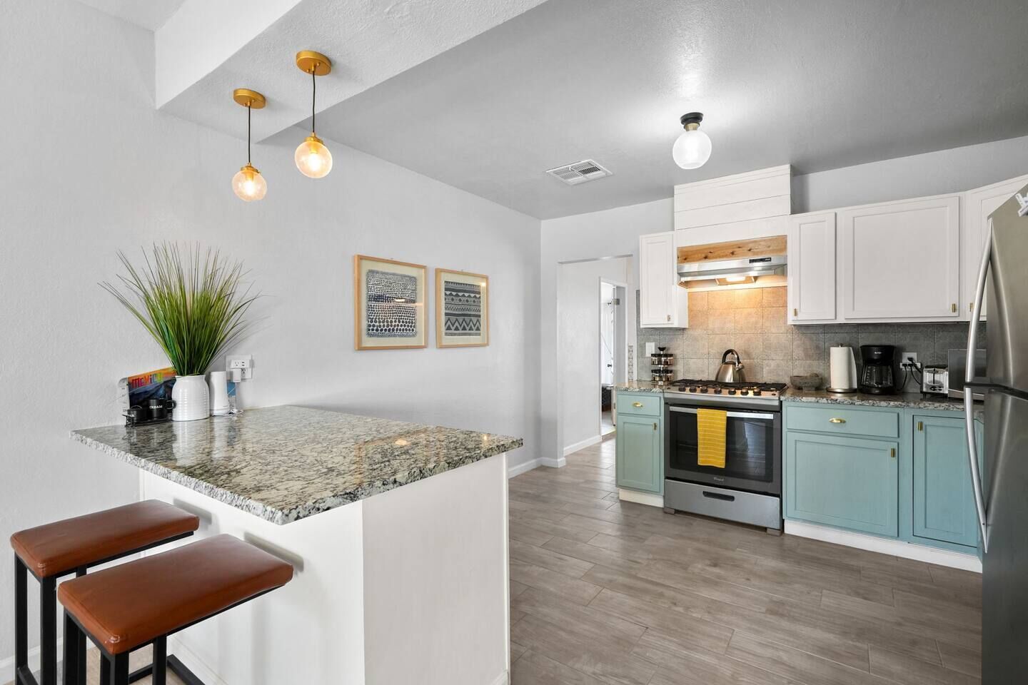 雪櫃、微波爐、焗爐、爐具