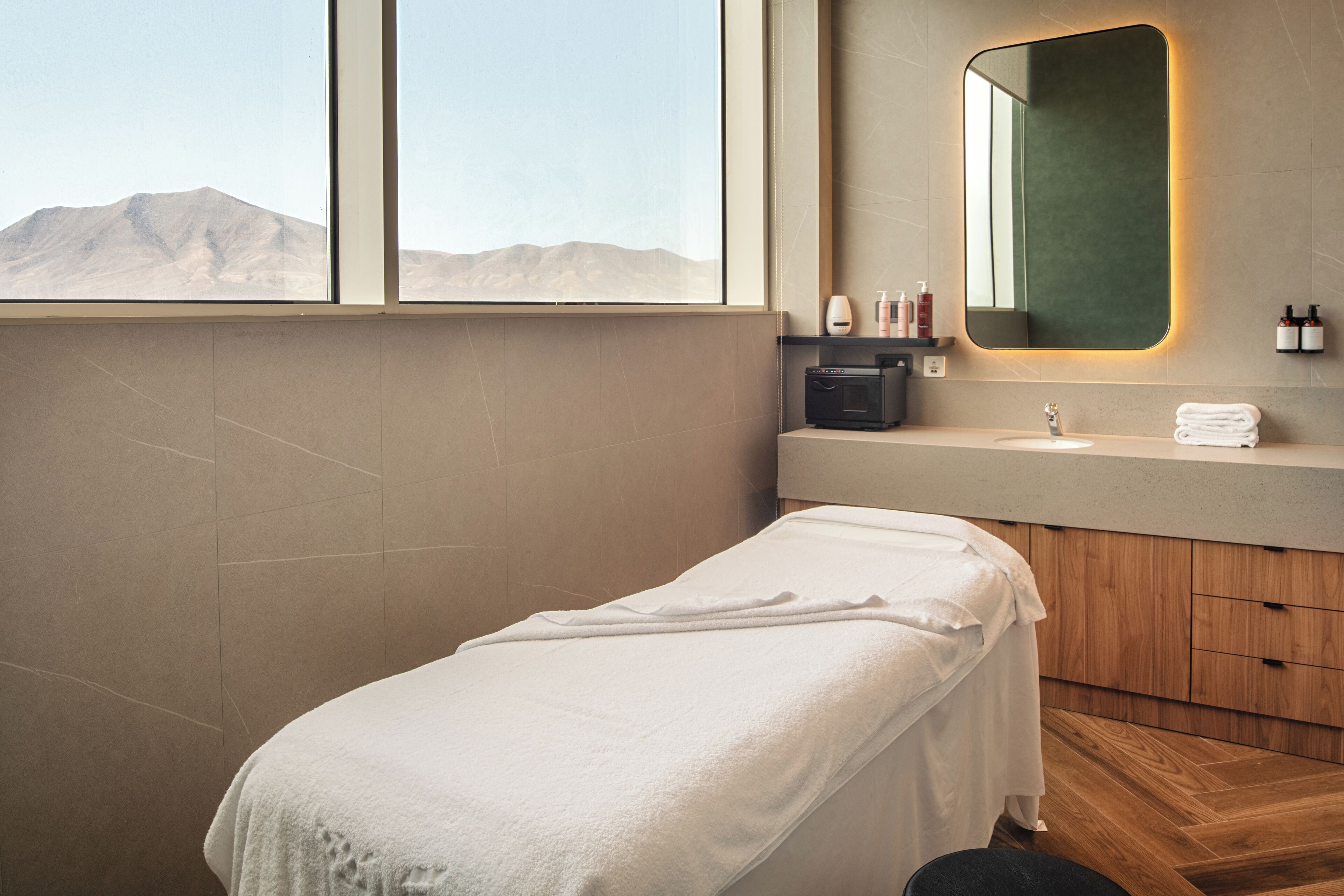 Couples treatment rooms, massages