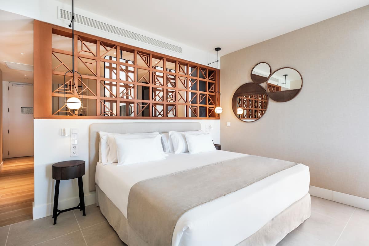 1 habitación, minibar y caja de seguridad en la habitación