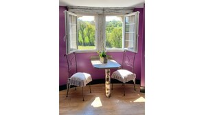 Dining - La tour de la claustrale atypical accommodation change of scenery and tranquillity guaranteed  (Echinghen)