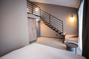 Caja de seguridad en la habitación, cortinas blackout y wifi gratis 