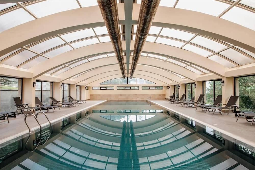 Teghenis Resort