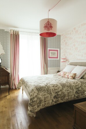 Chambre Oberkampf | 2 chambres, décoration personnalisée, ameublement personnalisé